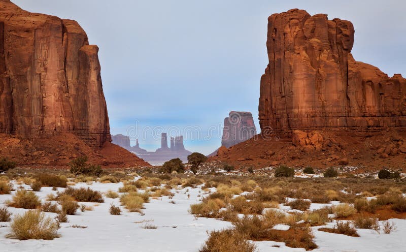 Neige, hiver, vallée de monument, Utah photos stock Neige, hiver, vallée de monument, Utah photos stock