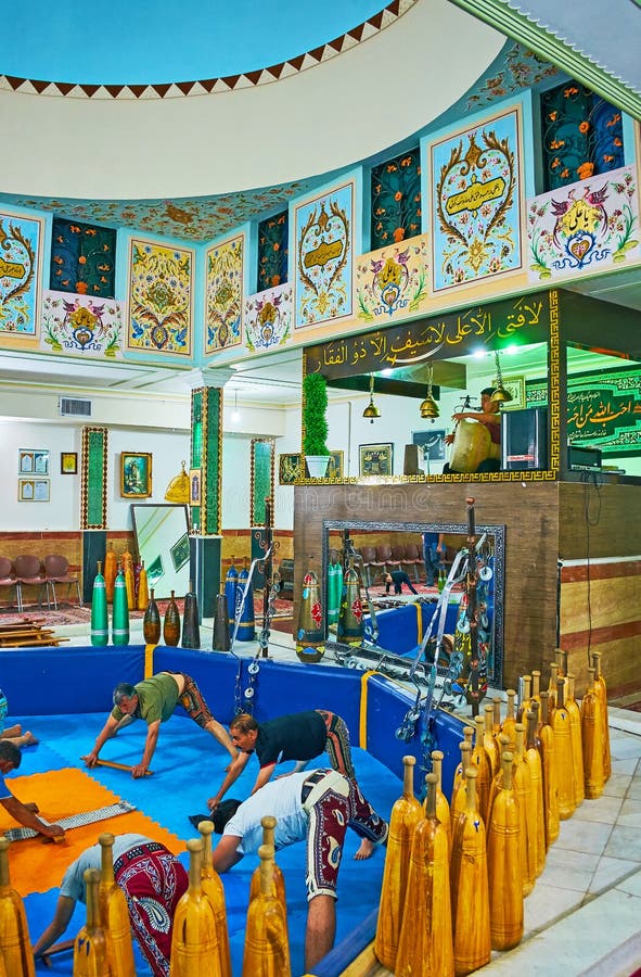 Nel club di Zurkhaneh, Kerman, Iran fotografia stock libera da diritti