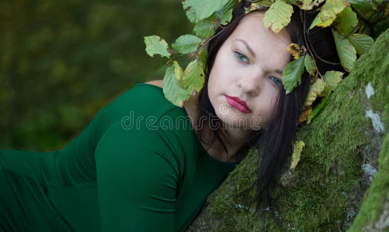 Nella sinfonia con la natura immagini stock libere da diritti Nella sinfonia con la natura immagini stock libere da diritti