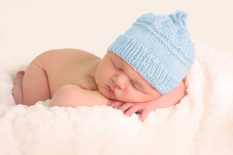 Neonato Sveglio Vestito Come Un Leone - Fotografie stock e altre immagini  di Bambino appena nato - Bambino appena nato, Bebé, 0-1 Mese - iStock