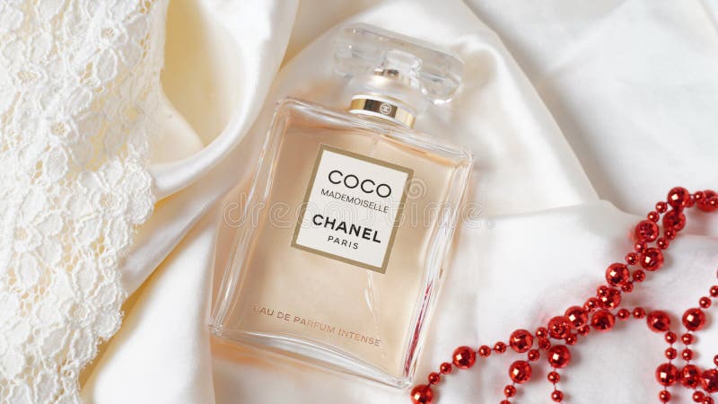 coco chanel white perfume