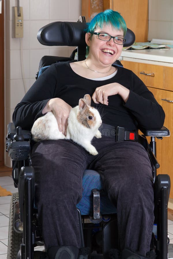 Netter junger infantiler Zerebralparesepatient stockfotografie