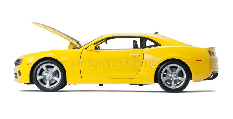 Neues gelbes vorbildliches Sportauto lizenzfreie stockfotos Neues gelbes vorbildliches Sportauto lizenzfreie stockfotos