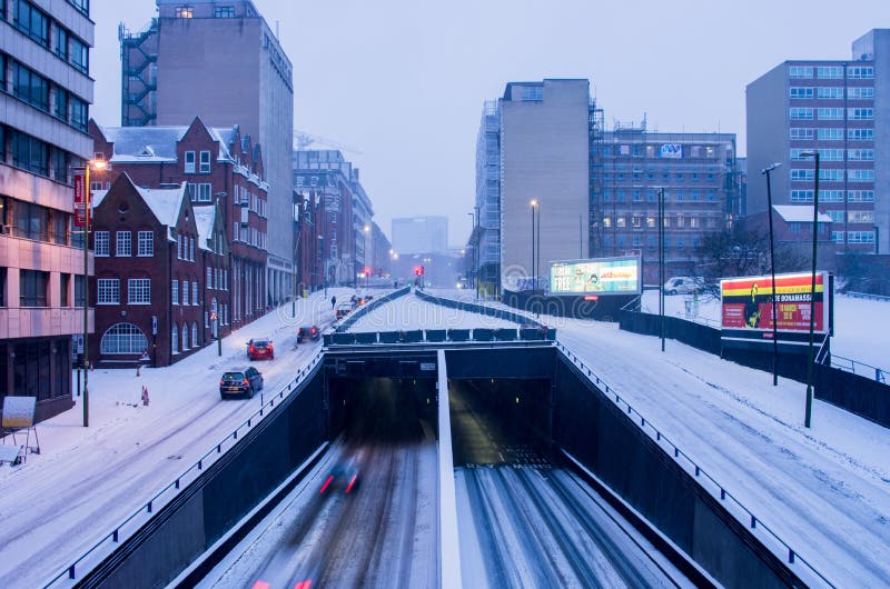 Nevadas fortes em Birmingham, Reino Unido imagens de stock Nevadas fortes em Birmingham, Reino Unido imagens de stock