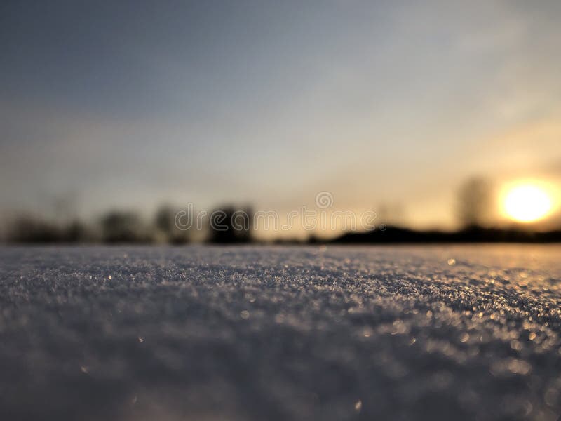Neve al tramonto in inverno fotografie stock
