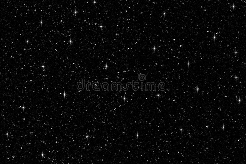Neve di caduta con scintillio di lustro su fondo nero Fondo di inverno nello scuro puro Neve pesante fotografia stock libera da diritti