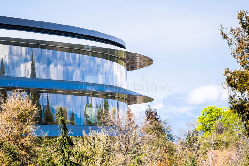 Dec 5, 2019 Palo Alto / CA / USA - Apple Store Facade in Silicon Valley;  Customers Shopping Inside the Store Visible through the Editorial Stock  Photo - Image of logo, computer: 181715118