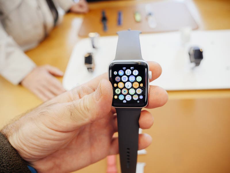 New Apple Watch Series 3 Home Screen Apple Watch Editorial Photography - Image of digital, apps