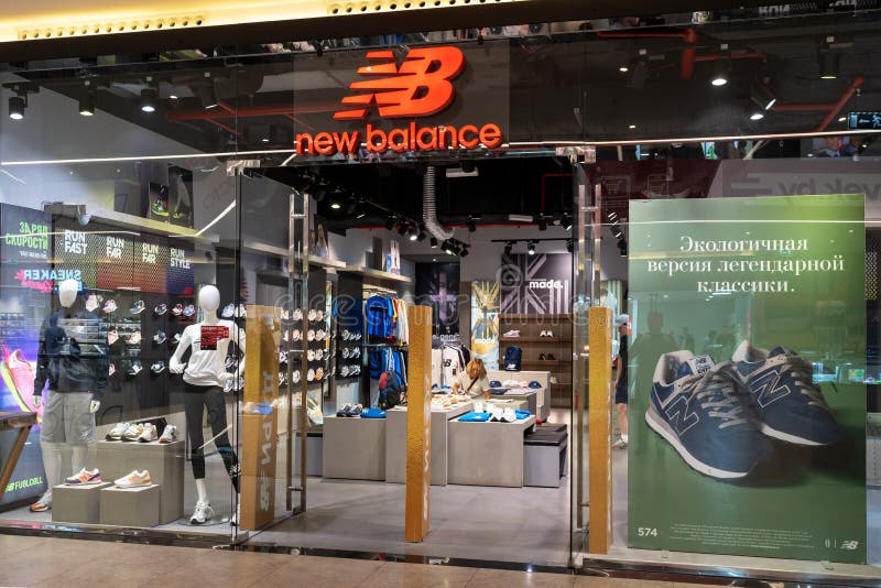 materiaal Jolly Duplicaat New Balance Store Inside Mall. Minsk, Belarus, 2022 Editorial Stock Image -  Image of footwear, interior: 258259469