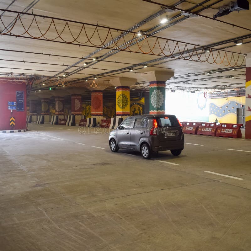 New delhi india june 21 2022 pm narendra modi dedykat pragati tunnel i pięć przejść dolnych pragati maidan zintegrowany tranzyt. New delhi india june 21 2022 pm narendra modi dedykat pragati tunnel oraz pięć przejść dolnych pragati maidan zintegrowany korytarz tranzytowy projekt do narodowego pragati tunelu otwiera ruch drogowy