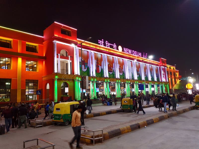 new delhi station near tourist places