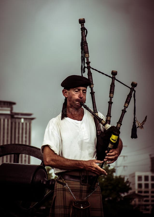 Bagpipe Player in Quebec City, Canada Editorial Photo Image of scottish, music 30105271