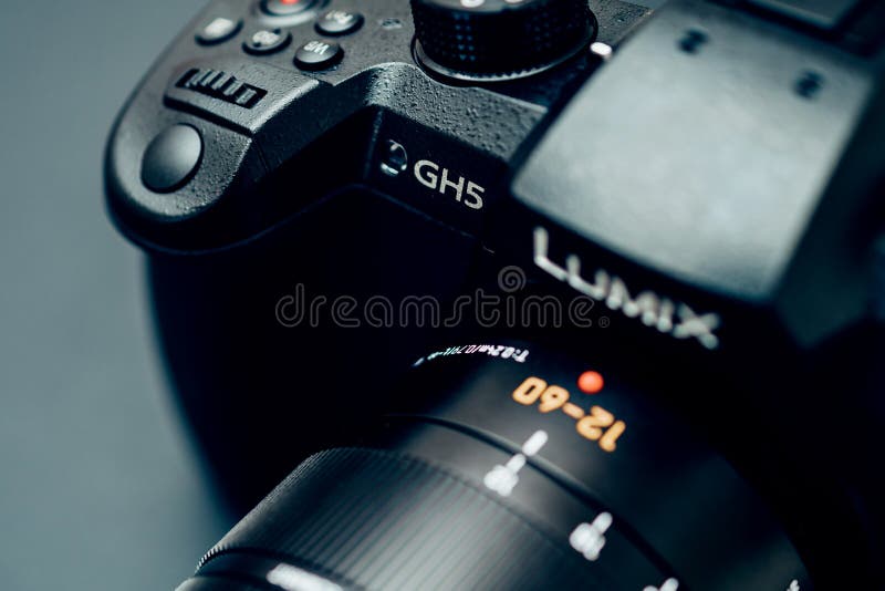 New Panasonic Lumix GH5 and Leica 12-60 camera lens