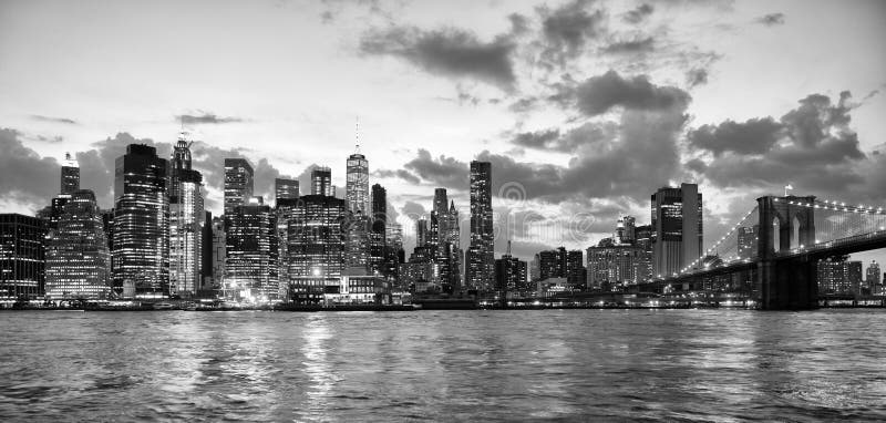 New York City finansiellt område i lägre Manhattan med Brookl arkivbilder New York City finansiellt område i lägre Manhattan med Brookl arkivbilder