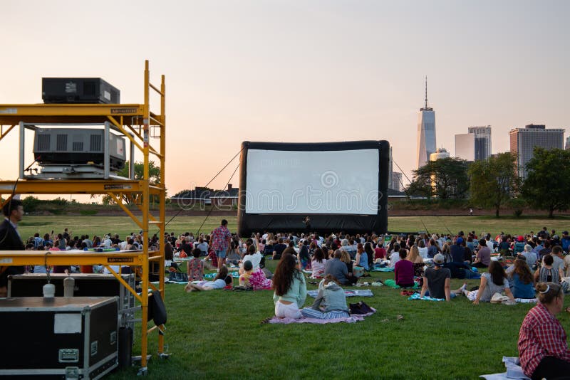 New York City/los E.E.U.U. - 14 de julio de 2018: Escape en Nueva York fi al aire libre foto de archivo New York City/los E.E.U.U. - 14 de julio de 2018: Escape en Nueva York fi al aire libre foto de archivo