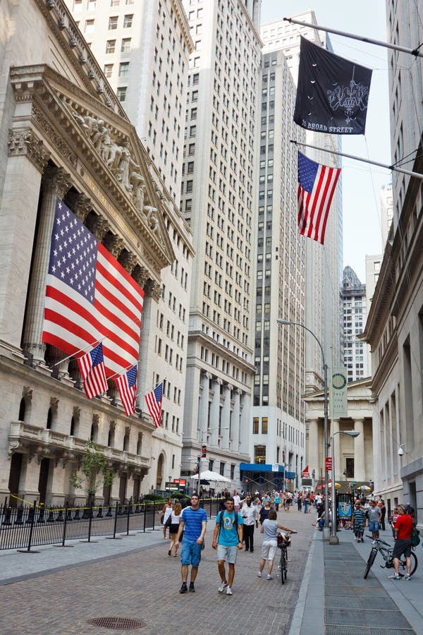 A Bolsa De Nova Iorque Em Wall Street Foto de Stock Editorial - Imagem de  financeiro, marco: 30091063