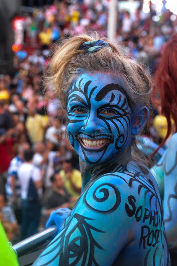NEW YORK - JULY 26: Nude models, artists take to New York City Central Park during first official Body Painting Event stock image NEW YORK - JULY 26: Nude models, artists take to New York City Central Park during first official Body Painting Event stock image