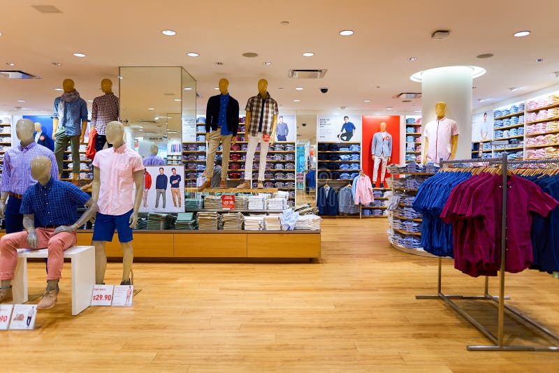 Uniqlo editorial stock image. Image of boutique, commerce - 104546384