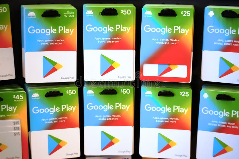 Google Play gift card in a hand – Stock Editorial Photo © dennizn #254479294