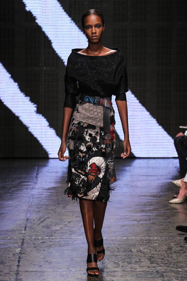 Model Leila Nda Walk the Runway at the Diane Von Furstenberg Fashion ...