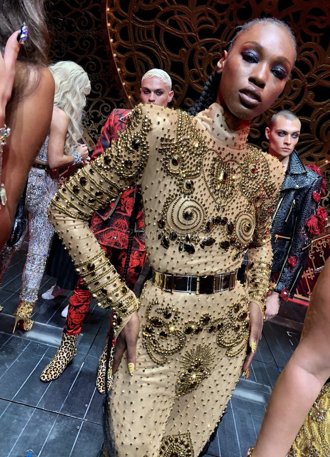 Models Posing at the Rehearsal before the Blonds X Moulin Rouge the ...