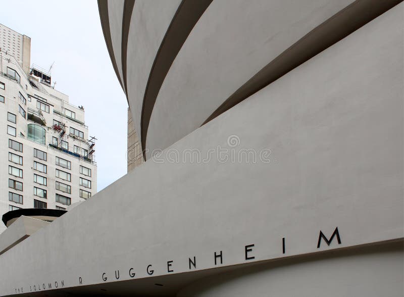 NEW YORK - SEPTEMBER 01: Solomonen R Guggenheim museum av ändring arkivfoto NEW YORK - SEPTEMBER 01: Solomonen R Guggenheim museum av ändring arkivfoto