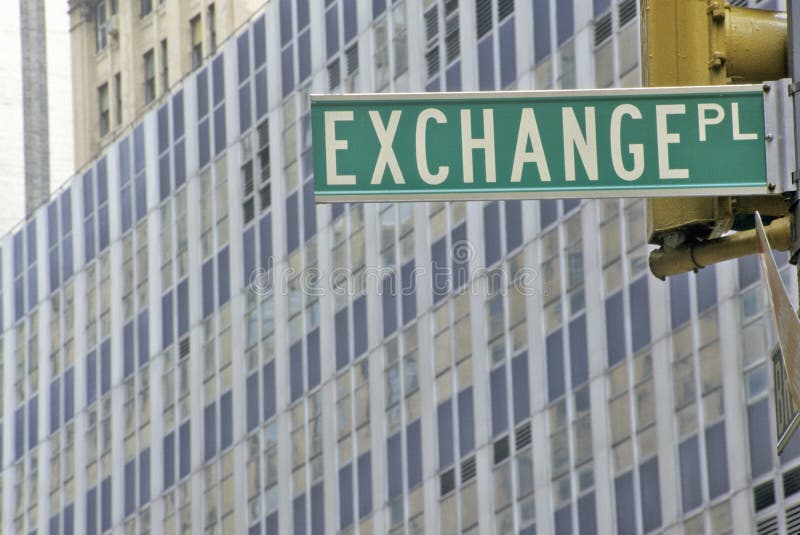 New York Stock Exchange gatatecken, Wall Street, New York City, NY royaltyfri fotografi