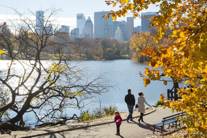 NEW YORK, US - 23. NOVEMBER: Manhattan-Skyline mit Central Park stockfotos NEW YORK, US - 23. NOVEMBER: Manhattan-Skyline mit Central Park stockfotos