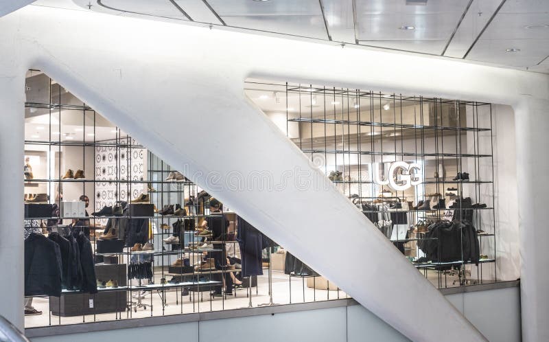 ugg store oculus
