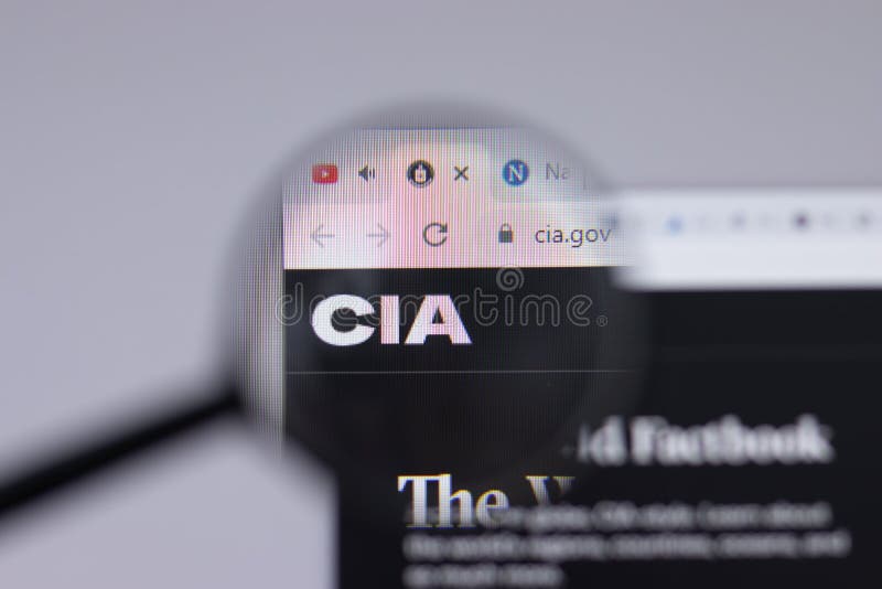 New york usa 26 kwietnia 2021 r. : logo agencji CIA centralnego wywiadu na stronie internetowej ilustracja redakcji