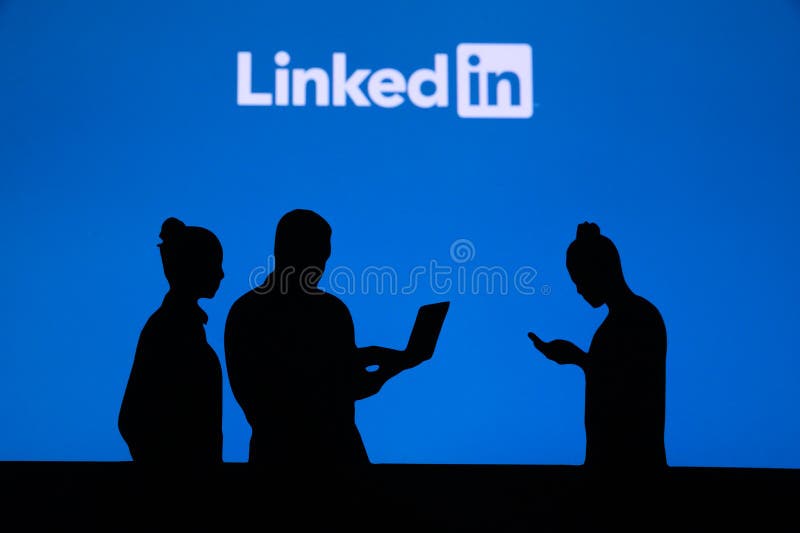 NEW YORK, USA, 25. MAY 2020: Linkedin business and employment-oriented online service Group of business people chat on mobile