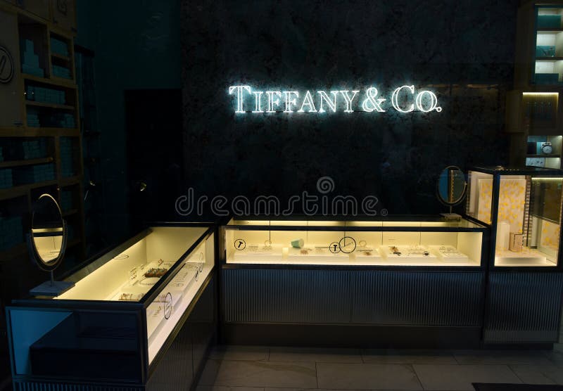 324 Tiffany And Co Logo Stock Photos, High-Res Pictures, and