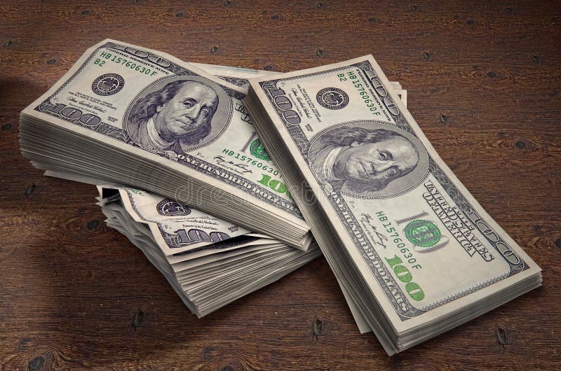 New York, Vereinigte Staaten - 5. Juli 2018: Stapel von hundert US-Dollars auf hölzernem Hintergrund Abbildung der Qualitäts 3D vektor abbildung New York, Vereinigte Staaten - 5. Juli 2018: Stapel von hundert US-Dollars auf hölzernem Hintergrund Abbildung der Qualitäts 3D vektor abbildung