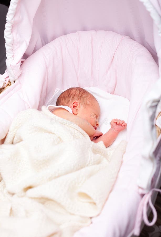 newborn dont sleep in bassinet newborn dont sleep in bassinet