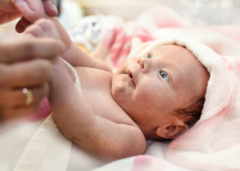 Newborn baby boy and dad royalty free stock photography Newborn baby boy and dad royalty free stock photography