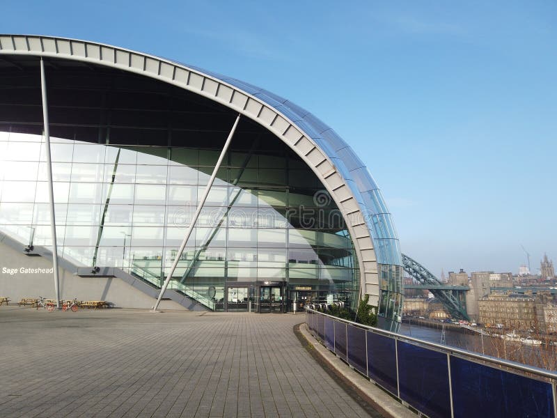 Newcastle sur Tyne, Angleterre, Royaume-Uni Sage Gateshead, un lieu de rendez-vous de concert et ?galement un centre pour l'?duca image stock Newcastle sur Tyne, Angleterre, Royaume-Uni Sage Gateshead, un lieu de rendez-vous de concert et ?galement un centre pour l'?duca image stock