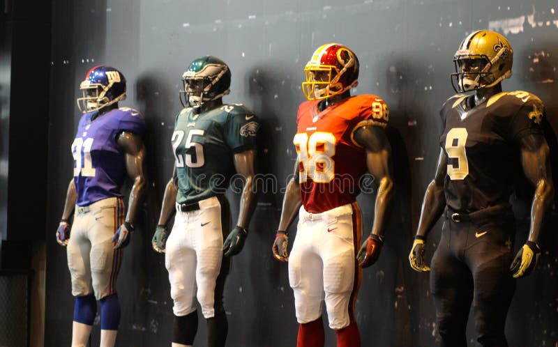 Wie beoefenaar Lao NFL American Football Mannequin Store Front, New York Store, New York City,  America Editorial Stock Photo - Image of front, america: 50387888