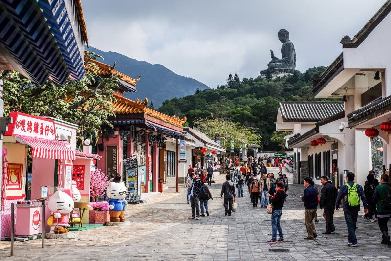 Ngong Ping Village und Tian Tan Buddha, Hong Kong lizenzfreie stockbilder Ngong Ping Village und Tian Tan Buddha, Hong Kong lizenzfreie stockbilder