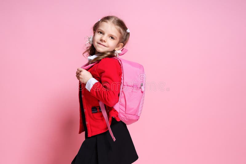 Niño Con La Cartera Muchacha Con El Bolso De Escuela Foto de archivo -  Imagen de alegre, rosa: 134405510