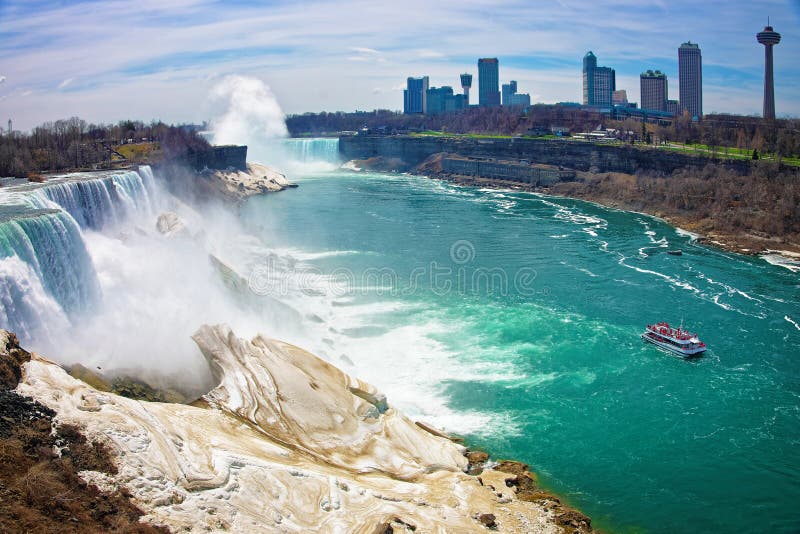 Niagara Falls and ferry from the American side