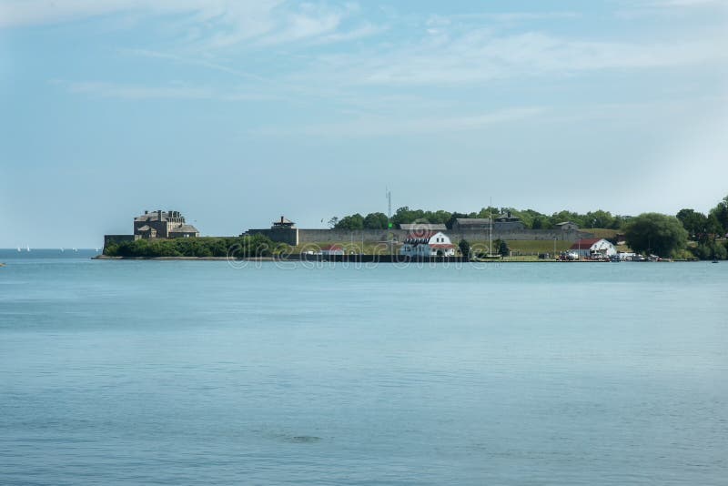 Niagara sur la navigation de lac et l'état uni de château de côté de l'Amérique photo stock Niagara sur la navigation de lac et l'état uni de château de côté de l'Amérique photo stock