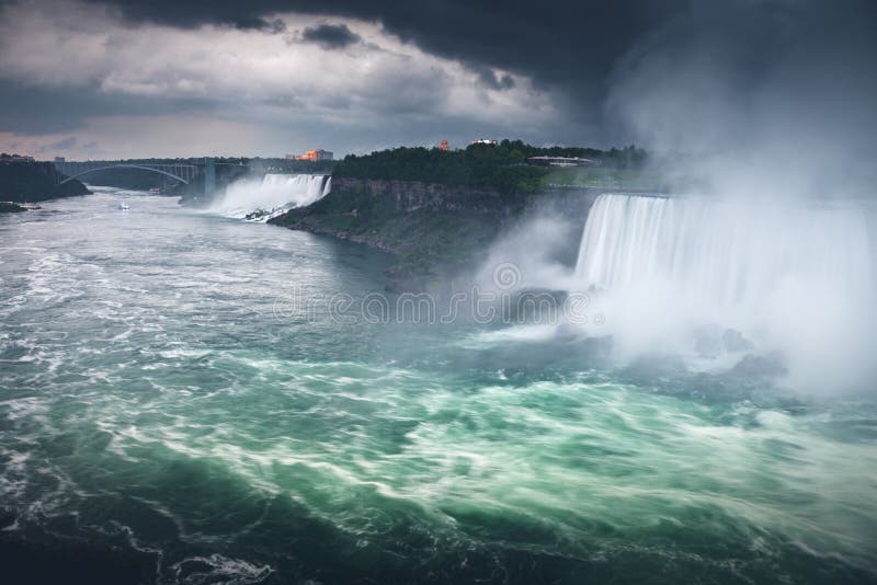 Niagra Falls stock im