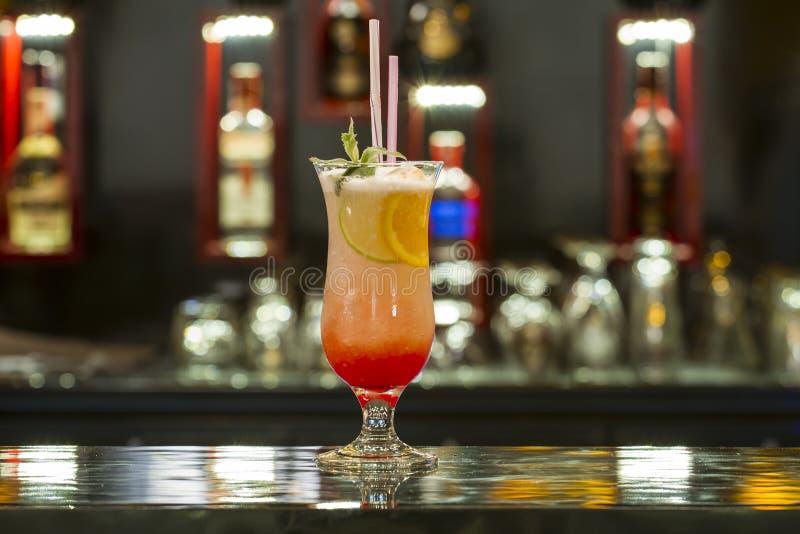 Nicht alkoholisches Cocktail an der Bar