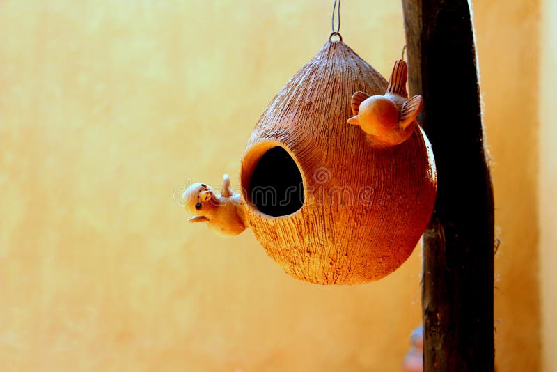 Nid de terre cuite images stock Nid de terre cuite images stock
