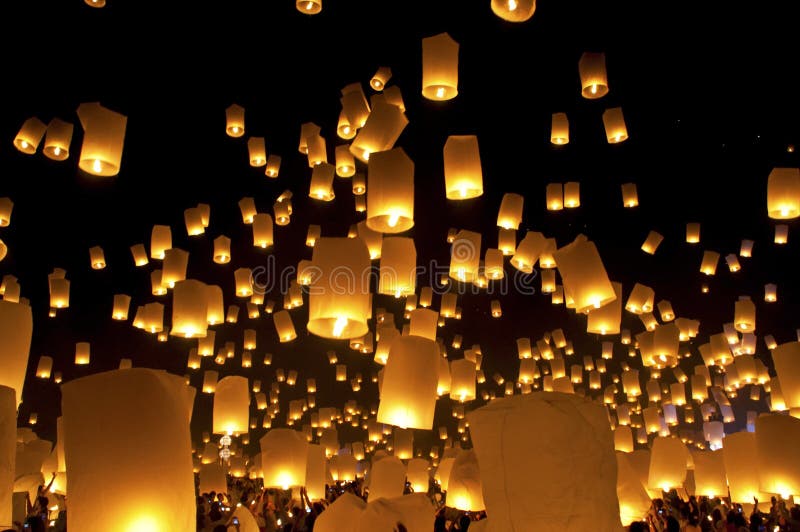 Nieba lampionów festiwal Loy Krathong, Tajlandia obrazy stock Nieba lampionów festiwal Loy Krathong, Tajlandia obrazy stock