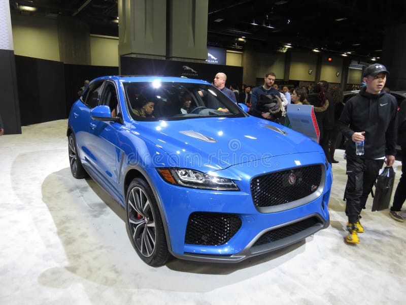Niebieski Jaguar na wystawie obraz stock