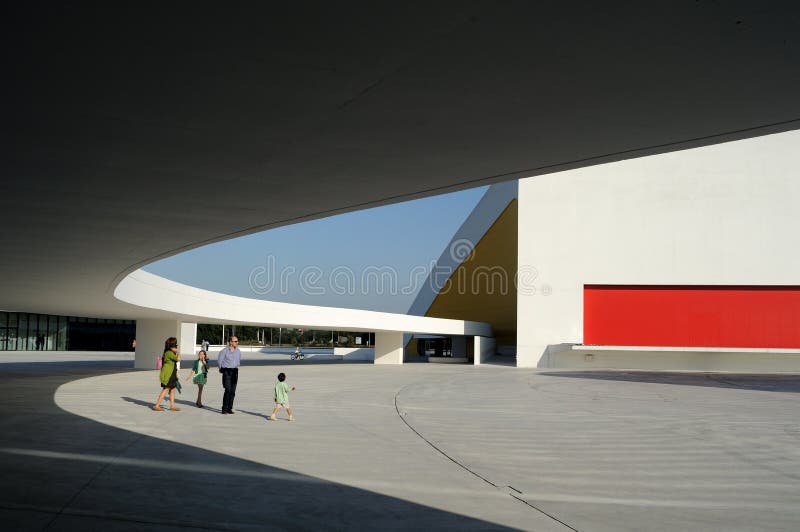 Niemeyer Center . Aviles