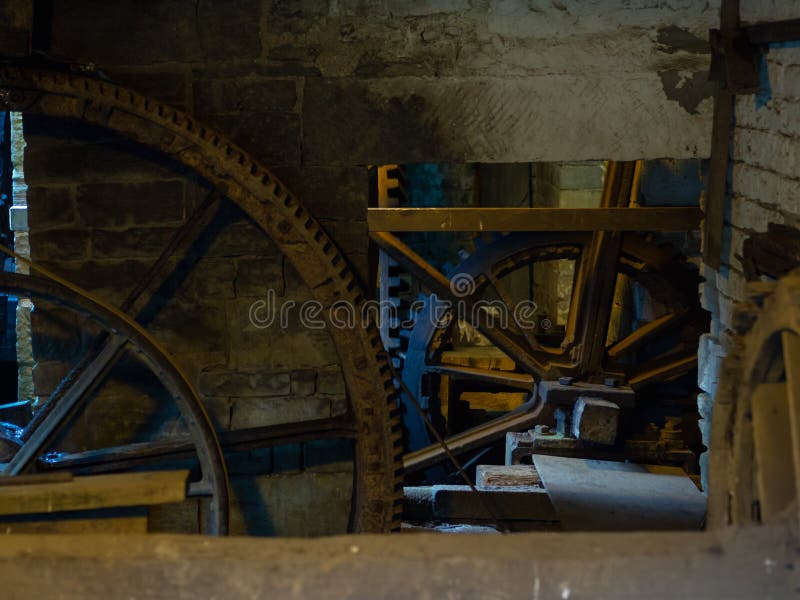 Nieociosana scena z gigantycznymi cogwheels i przekładniami fotografia royalty free Nieociosana scena z gigantycznymi cogwheels i przekładniami fotografia royalty free
