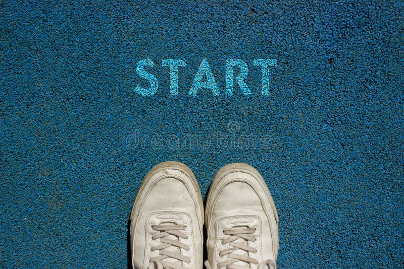 Nieuw het Levensconcept, Motievenslogan met Word BEGIN op grond van Gangmanier stock foto's Nieuw het Levensconcept, Motievenslogan met Word BEGIN op grond van Gangmanier stock foto's