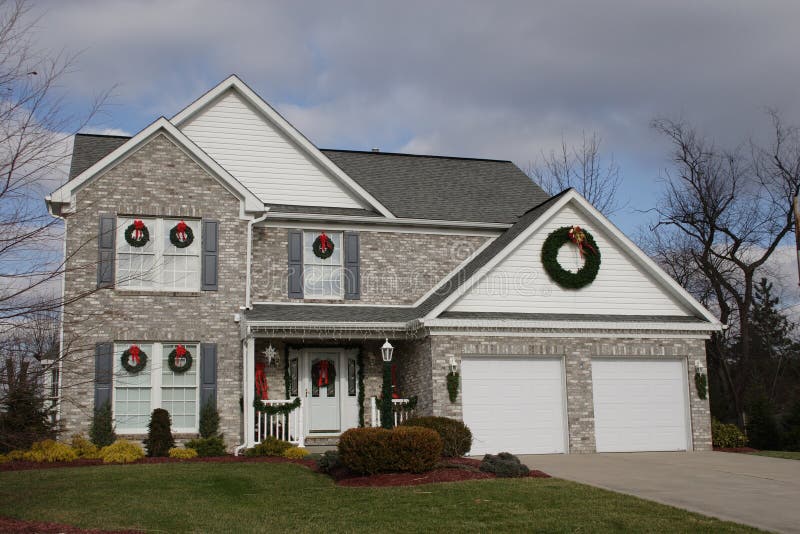 Nieuw Huis - de Tijd van Kerstmis royalty-vrije stock afbeelding Nieuw Huis - de Tijd van Kerstmis royalty-vrije stock afbeelding